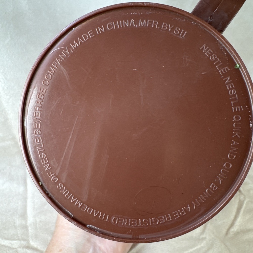 VTG Nestle Quick Nesquik Brown Chocolate Milk Bunny Mixer Plastic‎ Pitcher 24oz - Picture 7 of 14